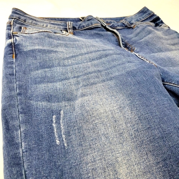 Kut from the Kloth Donna Ankle Skinny Jeans - Picture 4 of 8